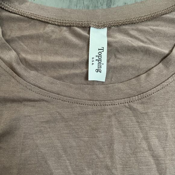 Cropped Long Sleeve TShirt Tan Size Small - Picture 2 of 4
